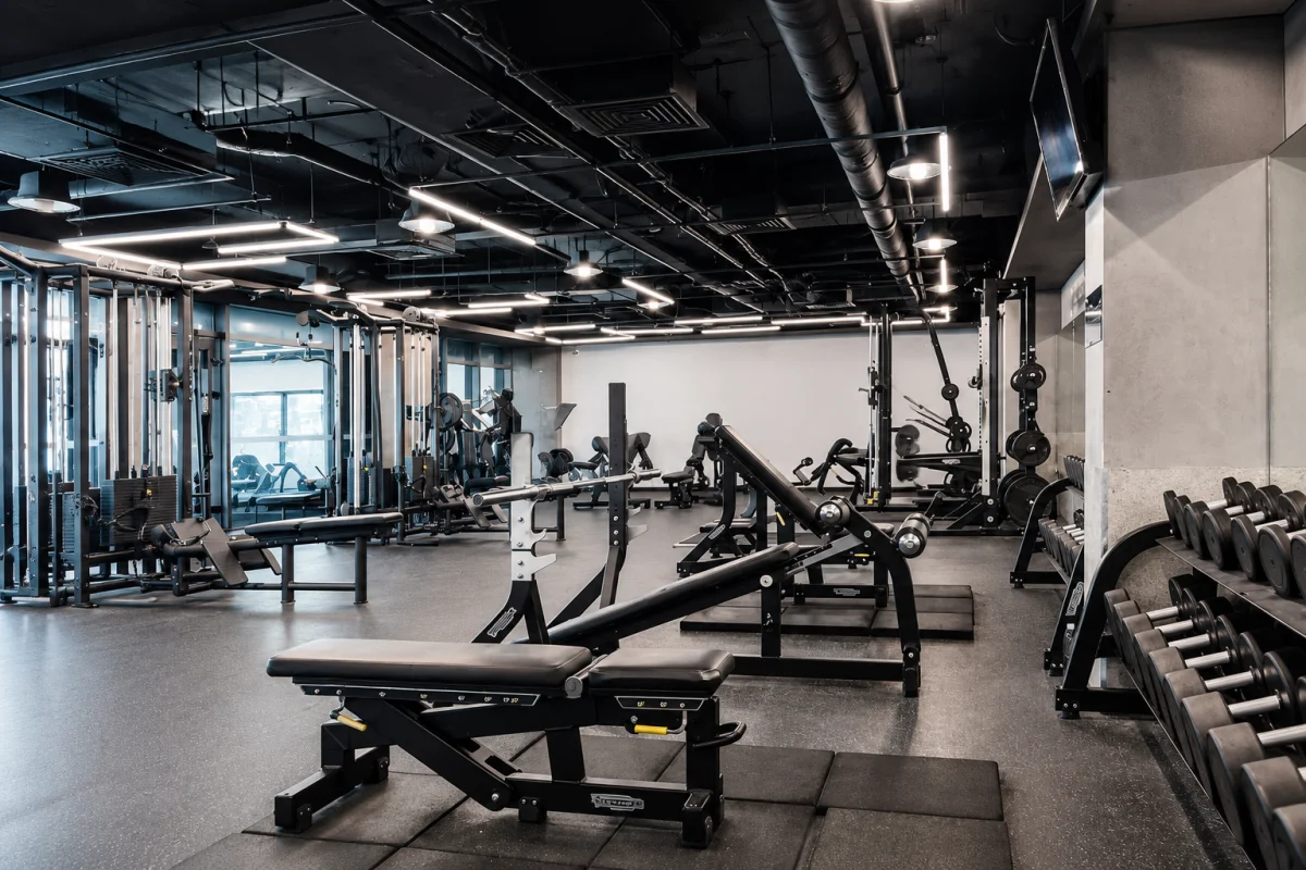 Ảnh phòng gym, phòng tập sáng và hiện đại
