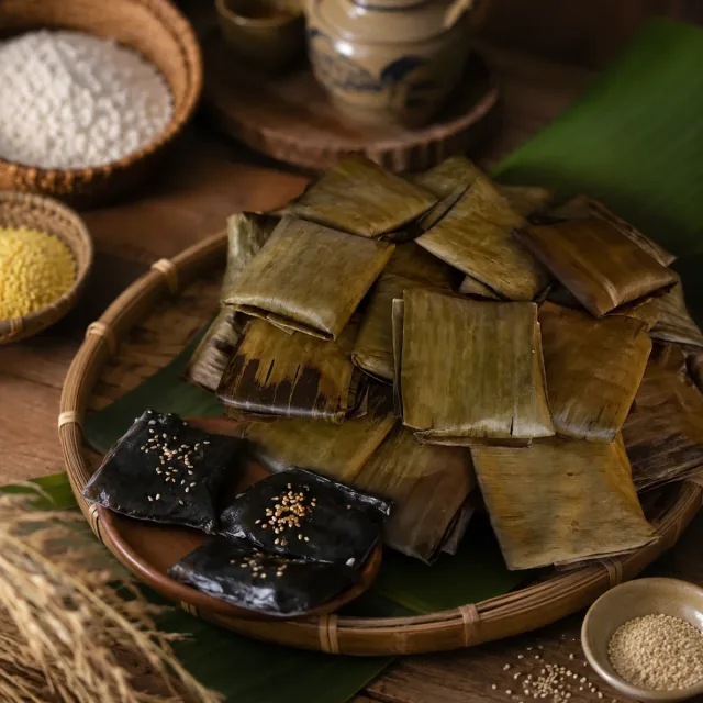 Ảnh đặc sản đóng gói bên nguyên liệu vùng miền